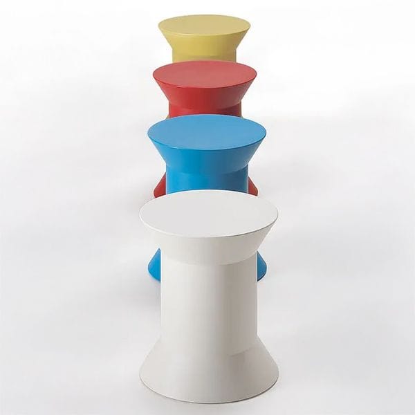 Puff o mesa baja para terrazas de cafeterías y restaurantes