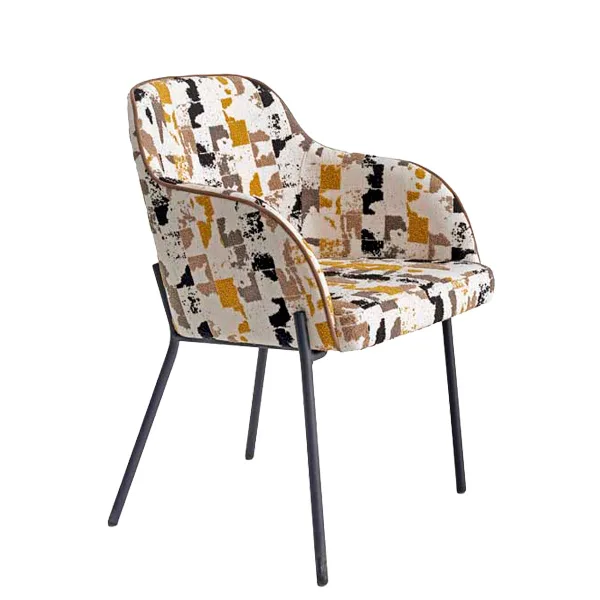Silla tapizada con patas metálicas para restaurantes