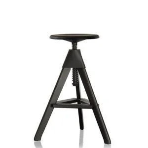 Taburete Tom Magis regulable en altura con estructura en madera de haya