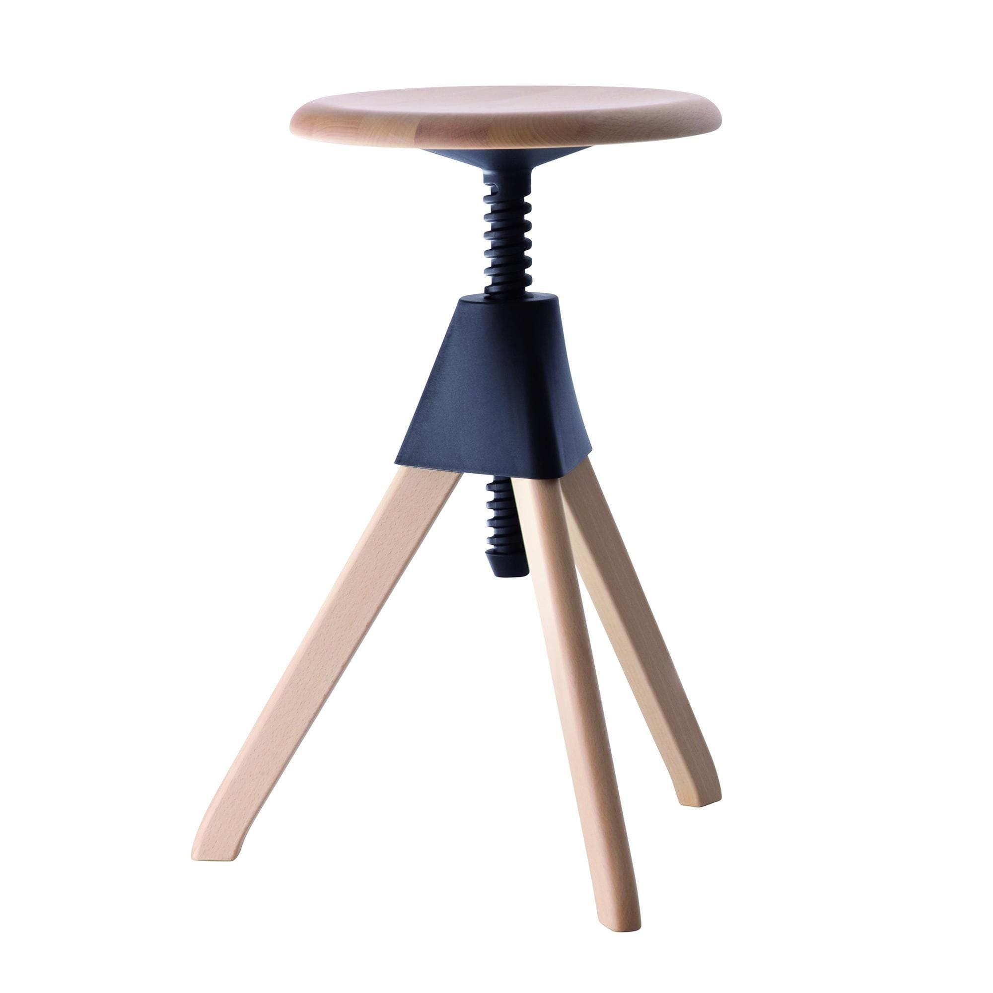 Taburete Tom Magis regulable en altura con estructura en madera de haya