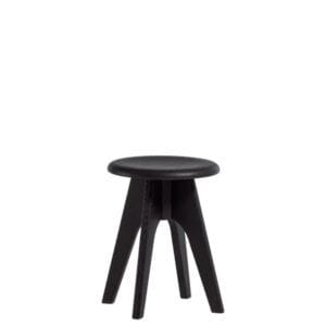 taburete bajo de madera minimalista