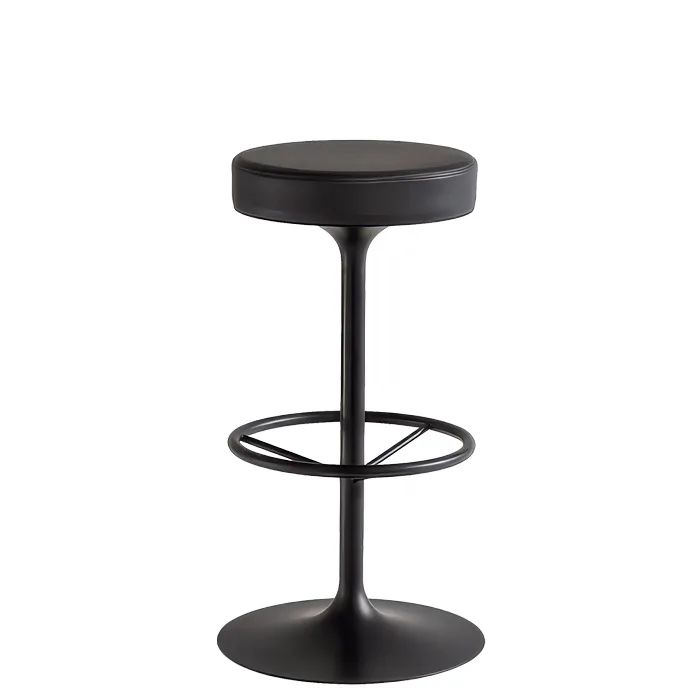 Taburete de pie metalico con asiento tapizado para hosteleria Magari negro