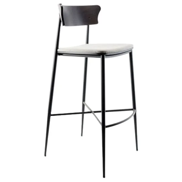 Taburete de madera con respaldo envolvente - Diseño Moderno