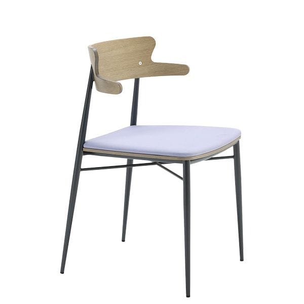 Sillón de madera con respaldo envolvente - Diseño Moderno