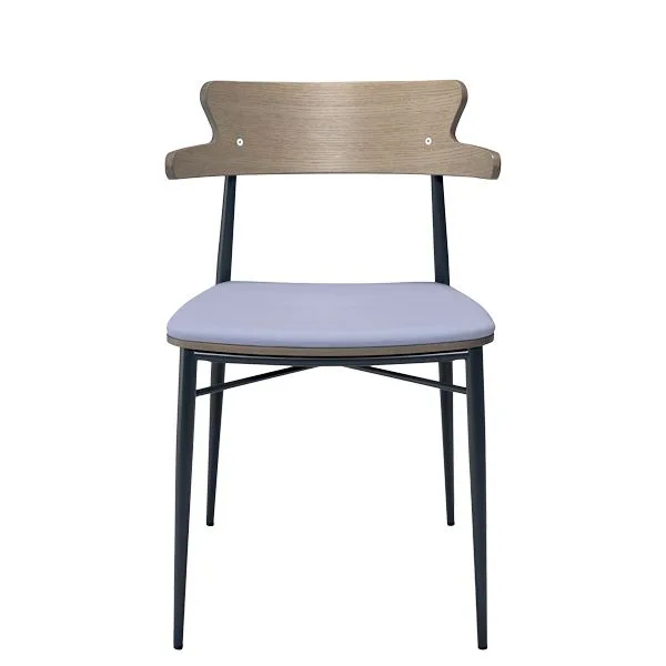 Sillón de madera con respaldo envolvente - Diseño Moderno