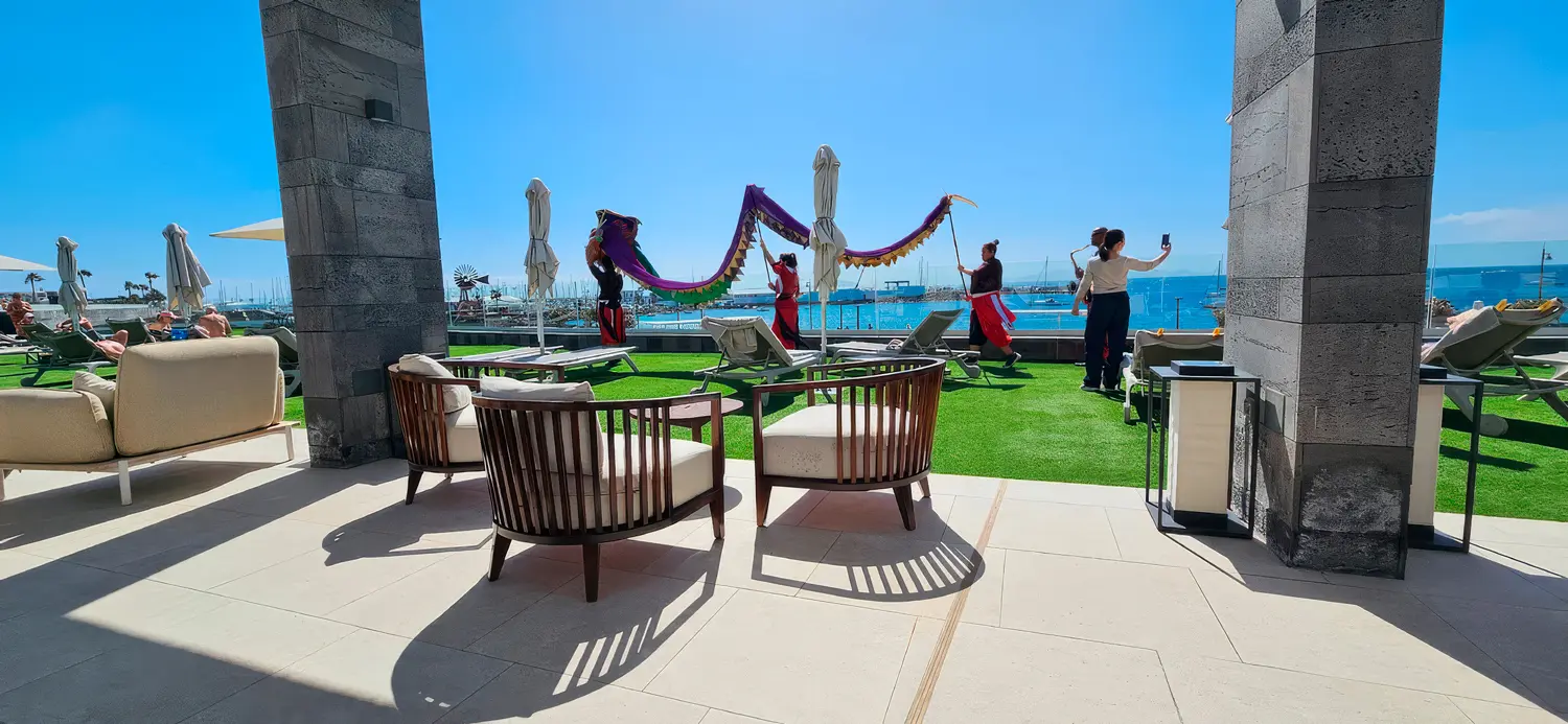 Zona terraza lounge barcelo playa blanca