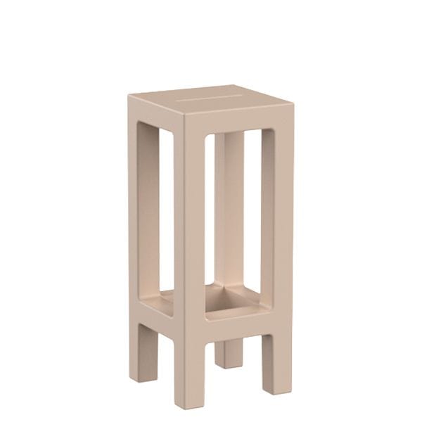 taburete Jut Vondom en polietileno reciclable