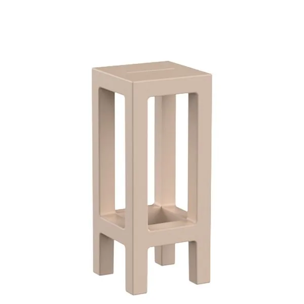 taburete Jut Vondom en polietileno reciclable