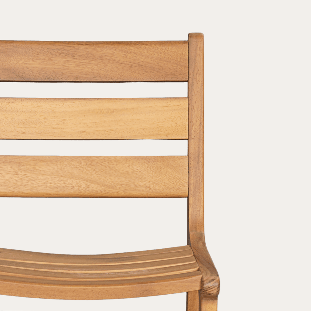 Madera en sillas y sillones estilo mediterraneo