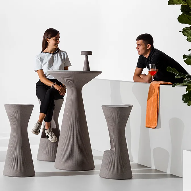 Mesa alta para terraza de hostelería Ingenia Contract