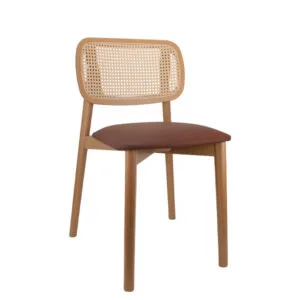 Silla de madera con asiento tapizado y respaldo en malla cane para hostelería