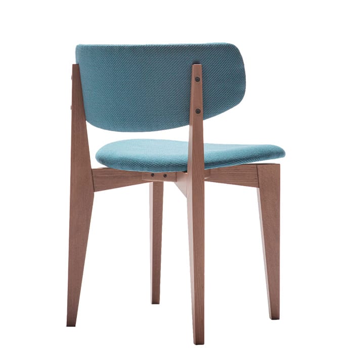 Silla de fresno tapizada envolvente para hosteleria senia si tarsera