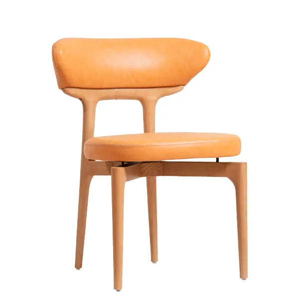 Silla Valmont Magari Design con estructura de madera de haya y tapizado