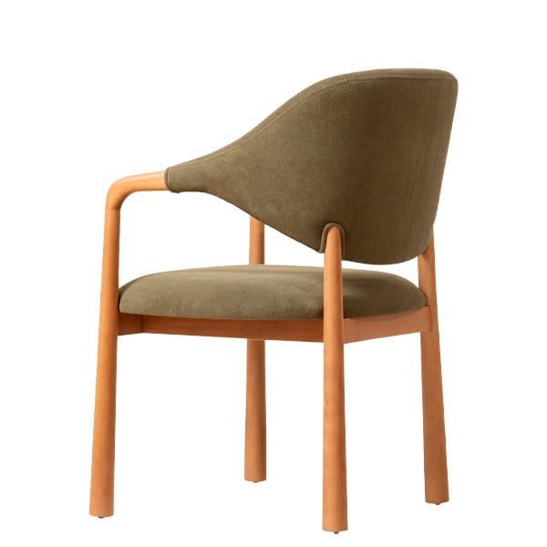 Sillón Assel con estructura de madera de haya y tapizado