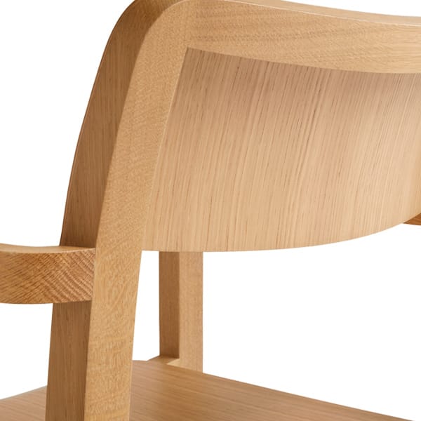Detalle de la madera del sillón Pastis de Hay
