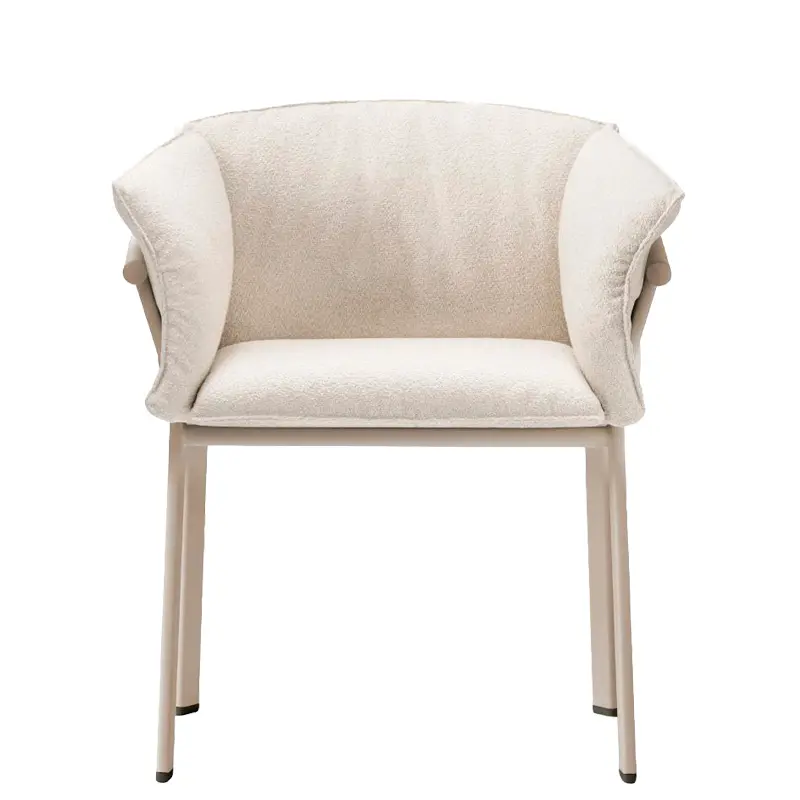Sillón Lamorisse 3685 de Pedrali para exteriores de hostelería frente
