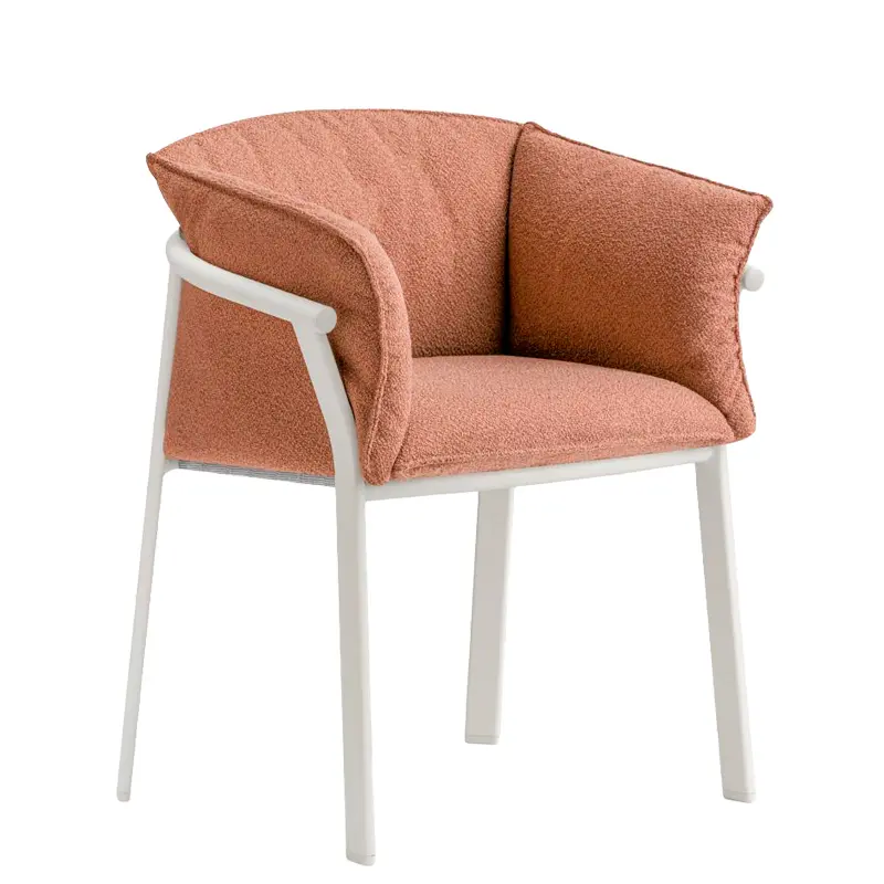 Sillón Lamorisse 3685 de Pedrali para exteriores de hostelería