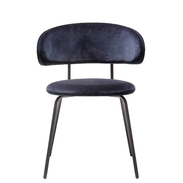 Sillón tapizado con respaldo envolvente Magari Design
