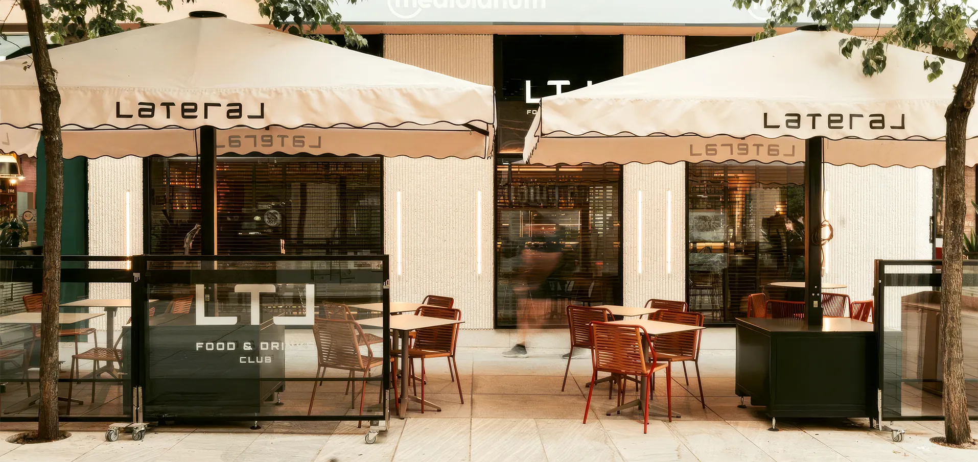 terraza restaurante lateral caceres